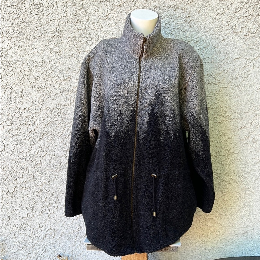 Vintage Country Clothing Co Women Black and Gray Tree Sherpa Fleece Jacket Coat